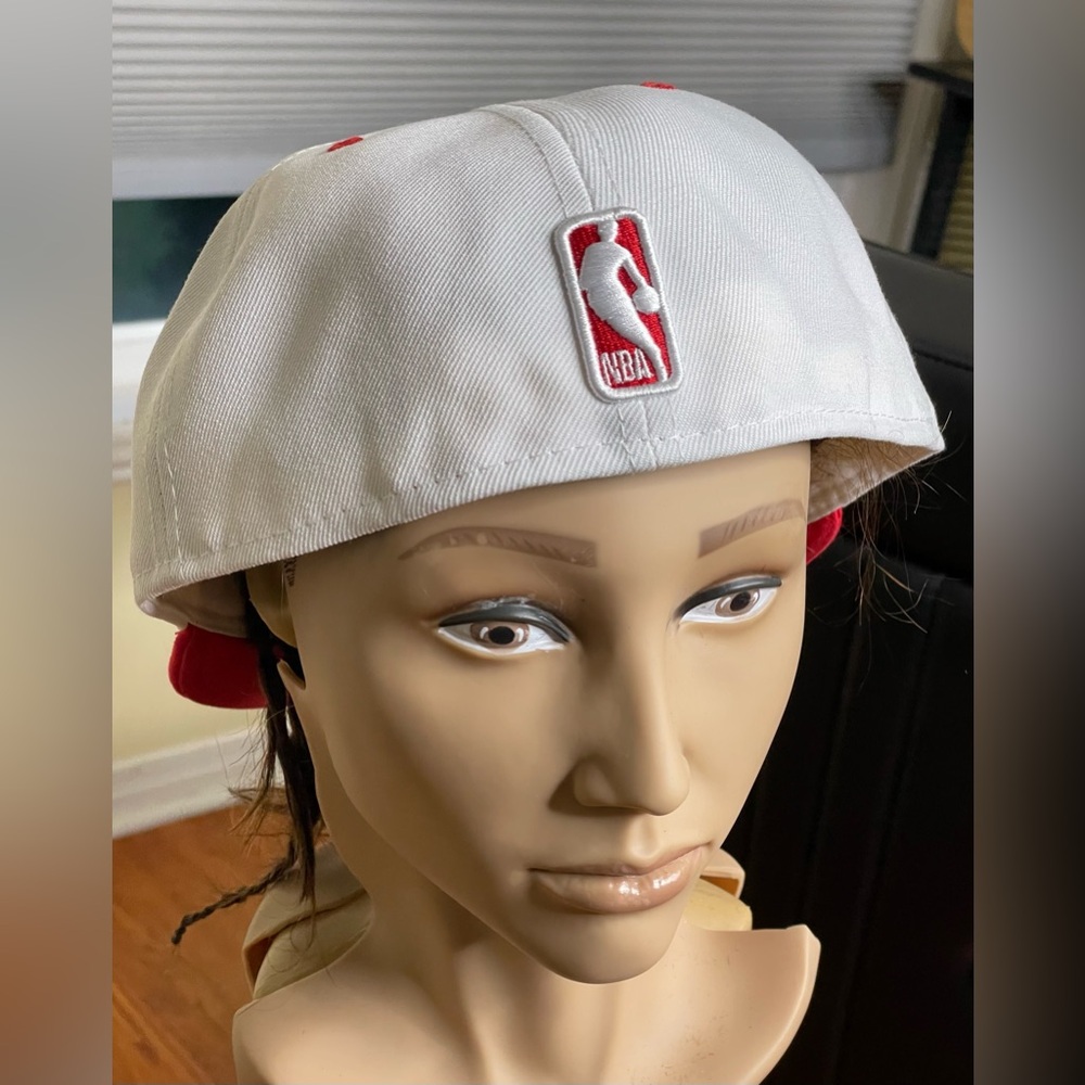 Beautiful Raptors Cap, 7 5/8 - Picture 3 of 4